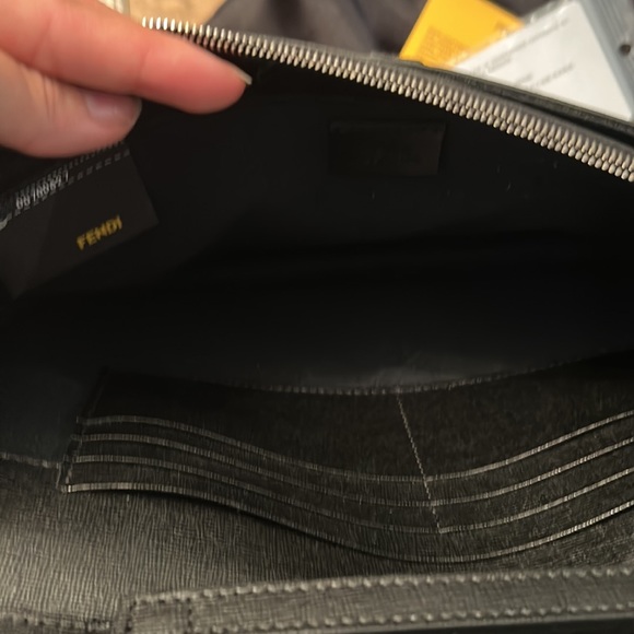 Fendi pouch - Picture 7 of 9